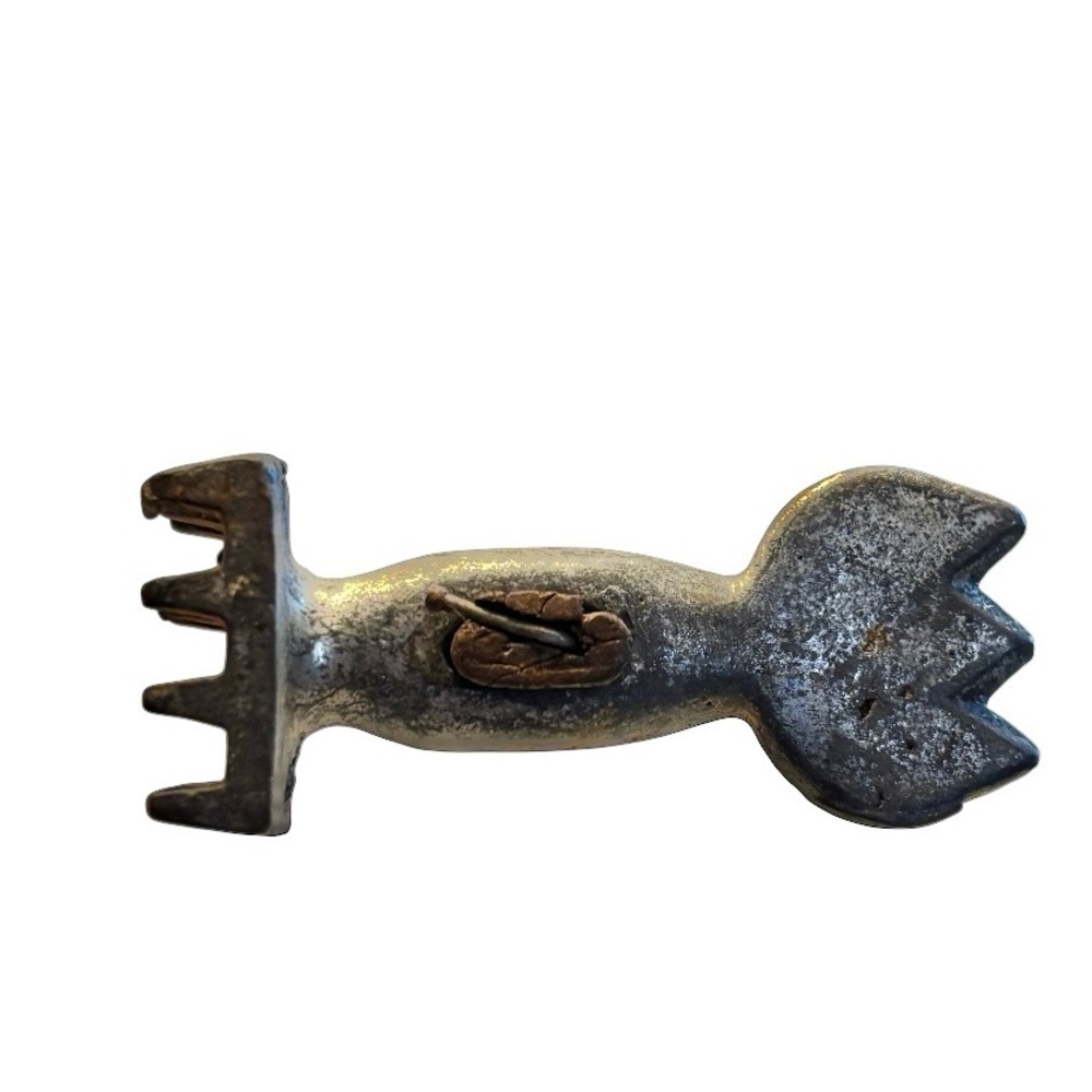 Vintage Meat Tenderizer Ice Bone Breaker Cast Iron Wood Handle Farmhouse Kitchen - Picture 2 of 5